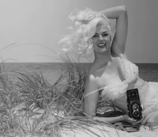 Bunny Yeager Documentary ‘Naked Ambition’